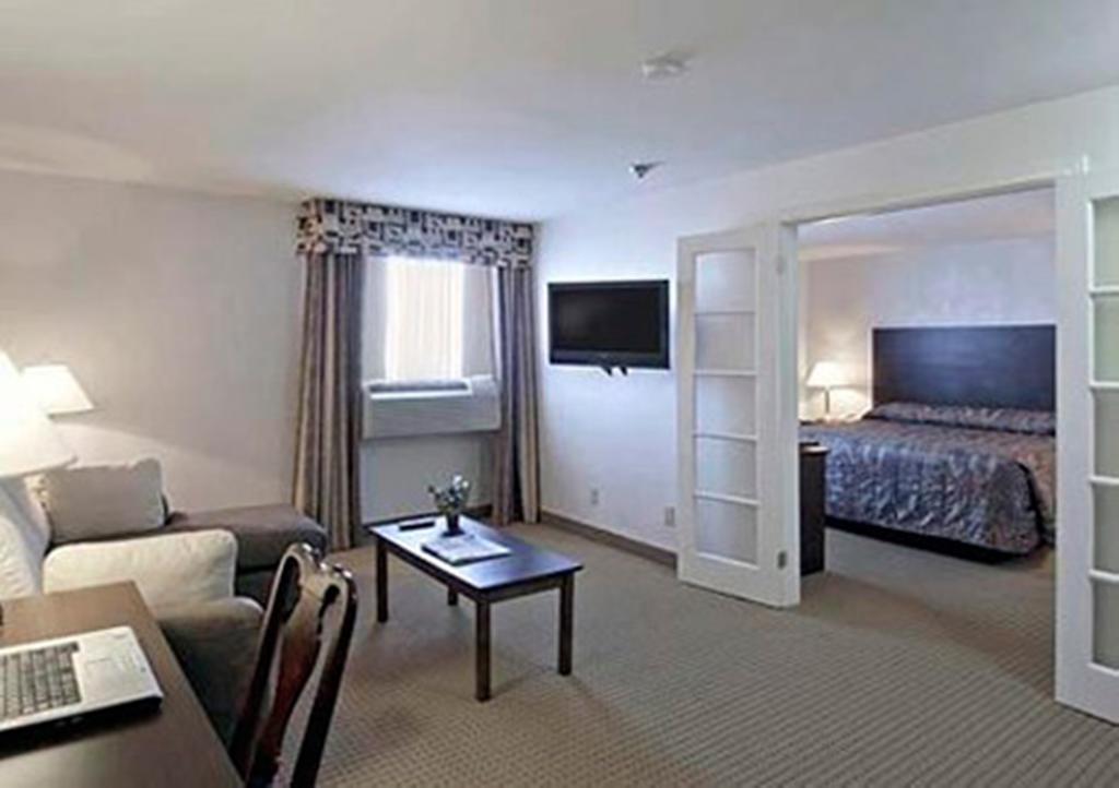 Holiday Inn Express & Suites Toronto Airport West, An Ihg Hotel Mississauga Quarto foto